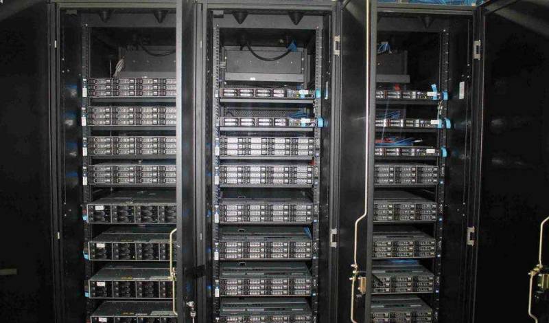 servere-refurbished-rack