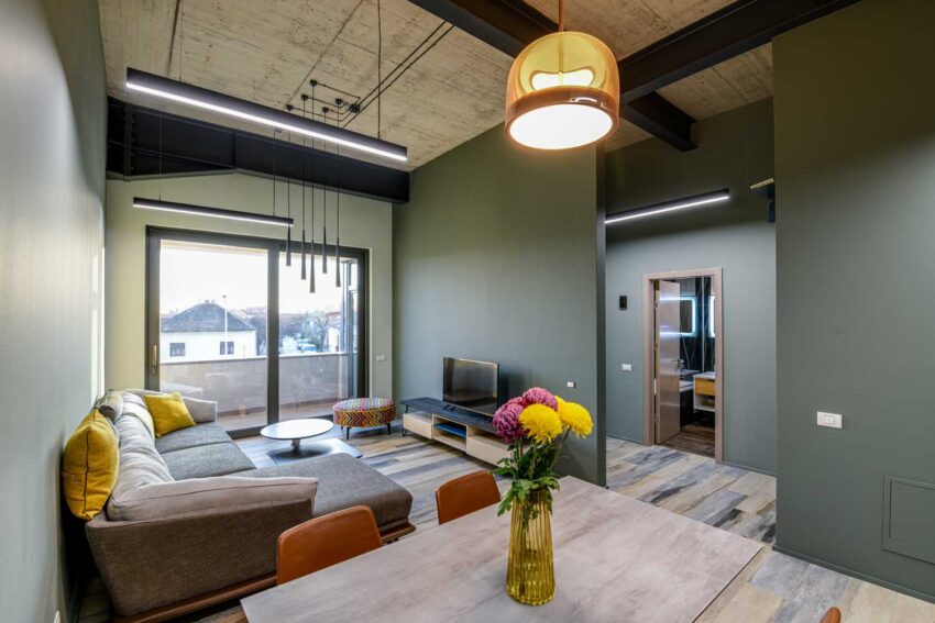 Living al unui apartament în regim hotelier în Timișoara de la Arthomes Apartments